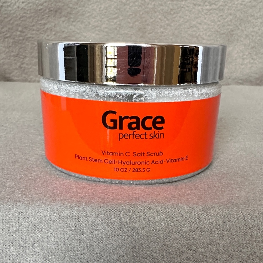 Grace Vitamin C Salt Scrub Plant Cell + Hyaluronic Acid + Vitamin E